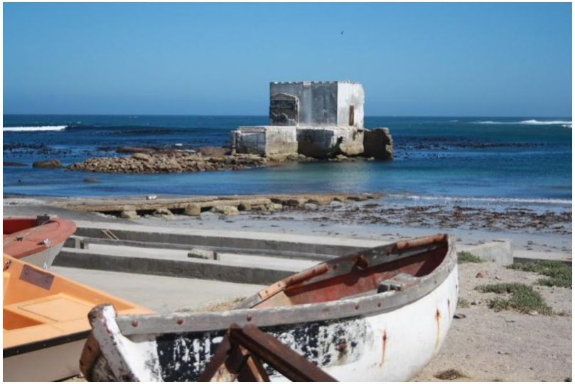 seafood restaurant table